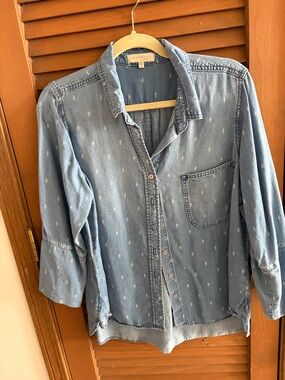 Joie Light Denim Button-Front Shirt with Subtle White Dot Print